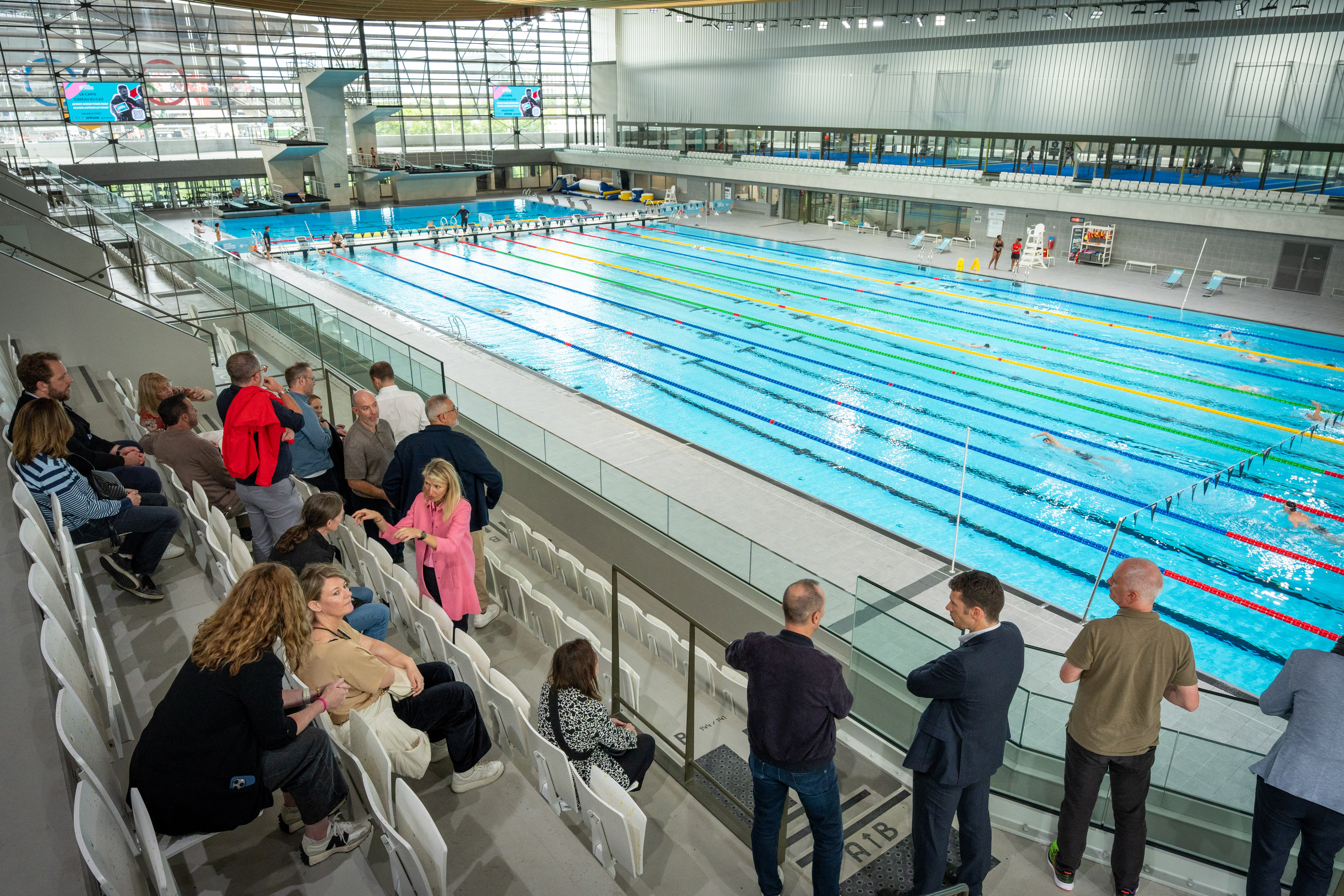 Visite du Centre Aquatique Olympique Métropole du Grand Paris par une délégation du CIO