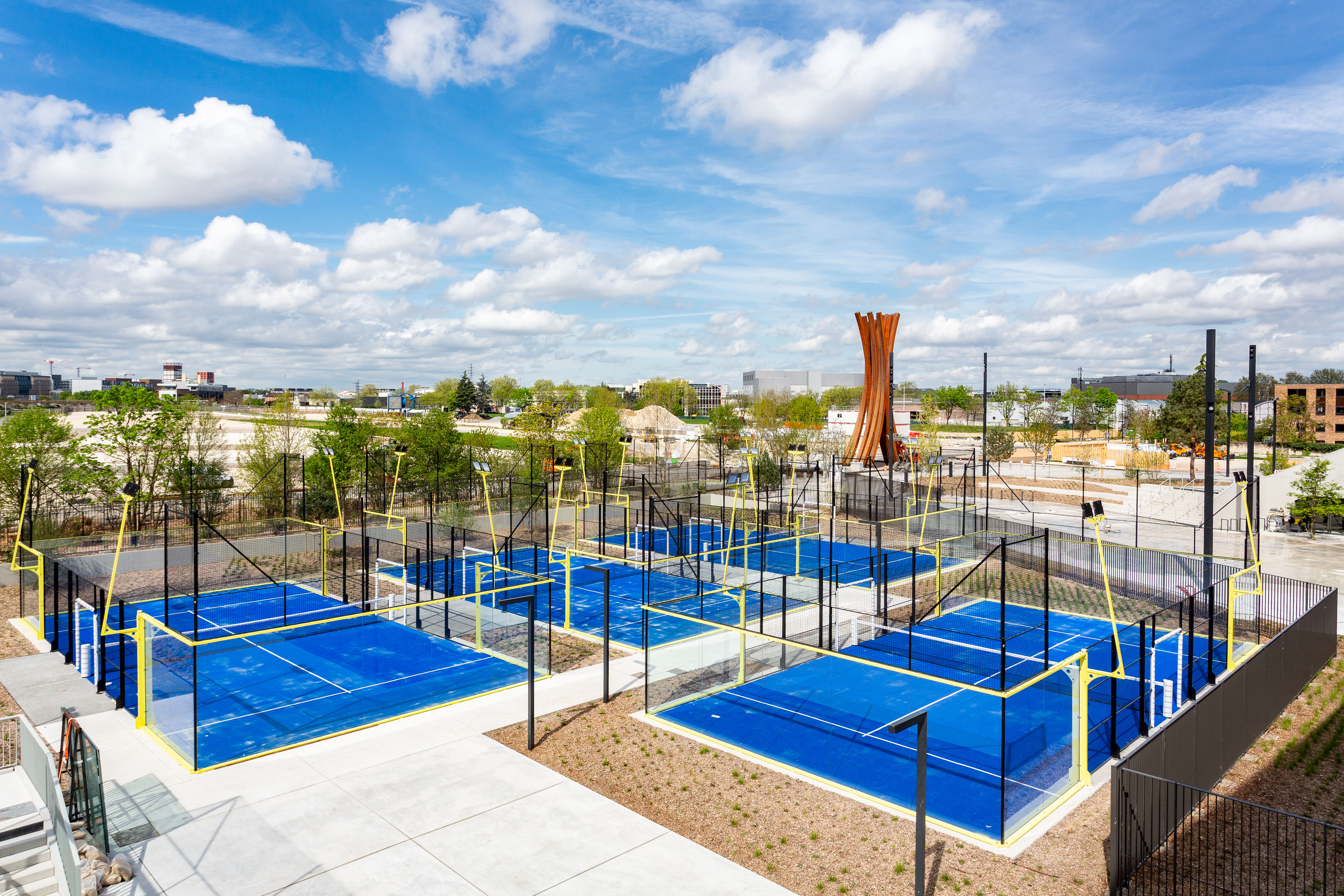 Les terrains de paddle-tennis